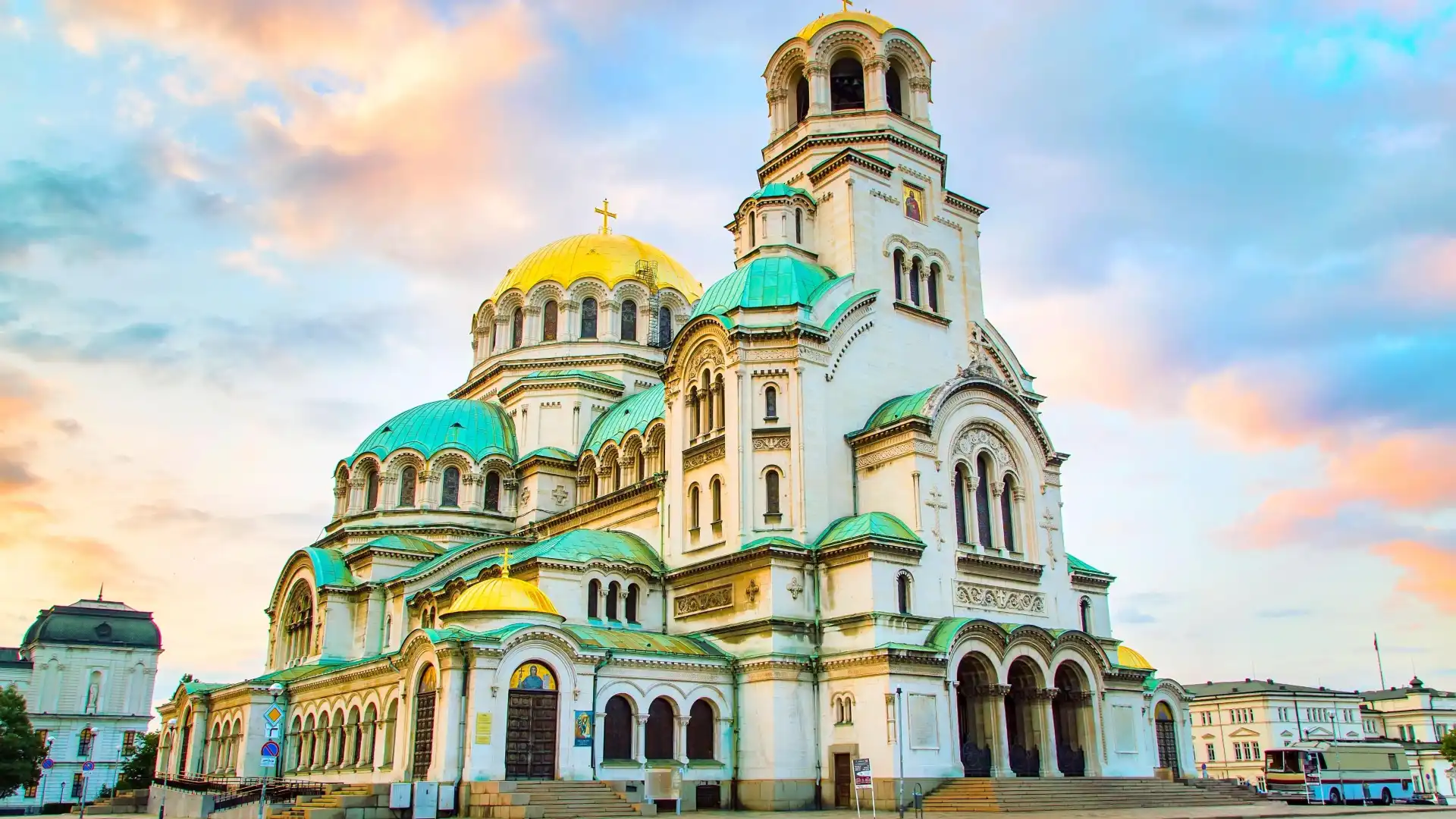 Hotel dekat Aleksander Nevski Memorial Church