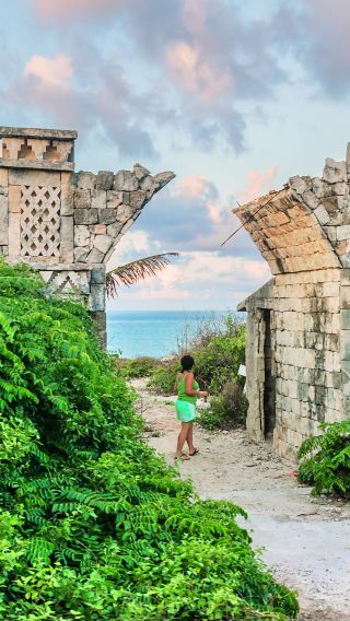 1-day tour to Ruins of the Temple of The Goddess Ixchel + Isla Mujeres