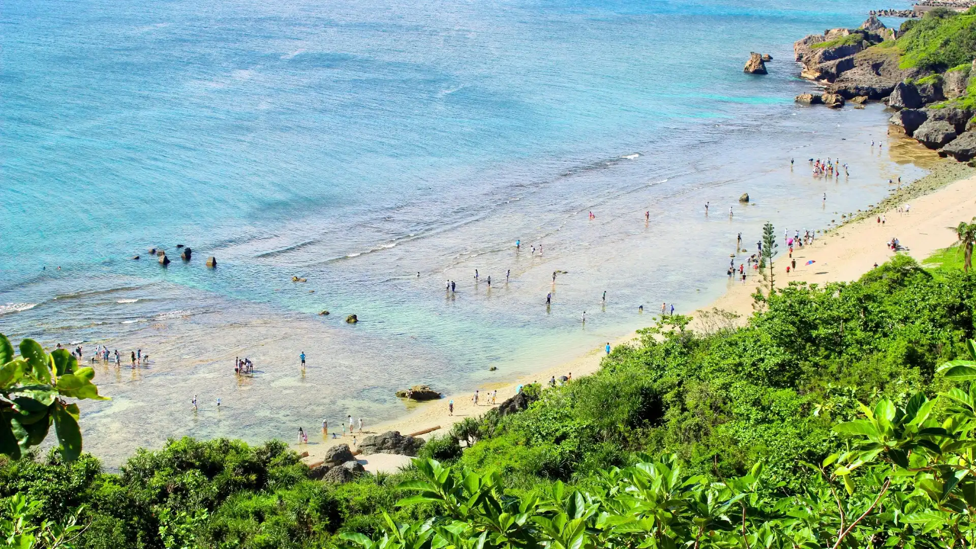 Hotels near Lambai Island