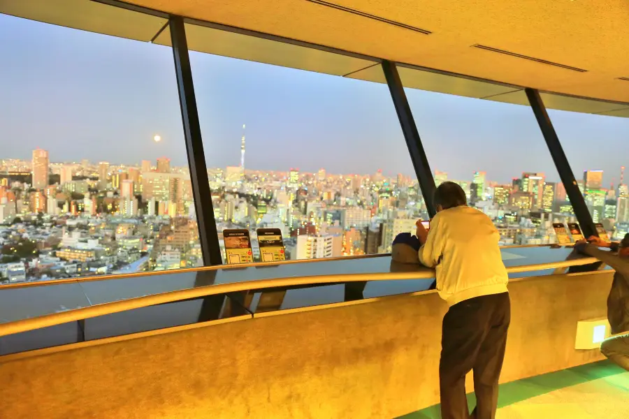 Bunkyo Civic Center observation lounge