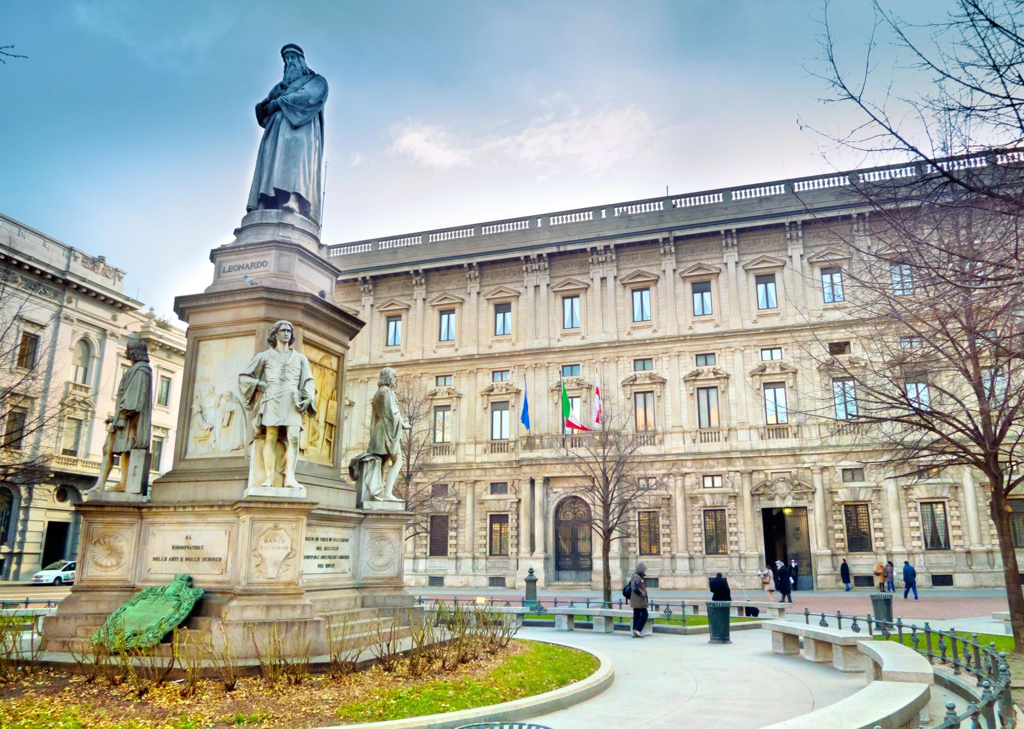 Sforza Castle + Chiesa di Santa Maria presso San Satiro + Duomo Museum one-day private charter