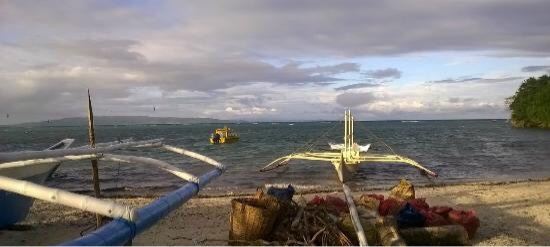 Lugutan Beach