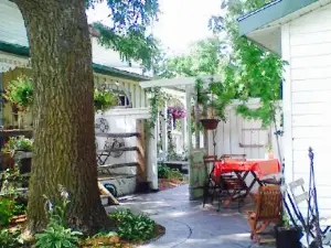 Rumbletum Café & Gifts