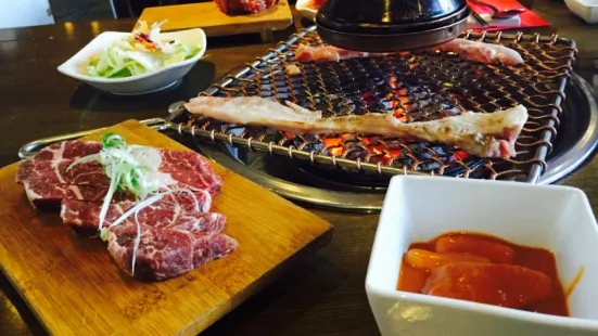 Korean charcoal BBQ - De Jang Gum