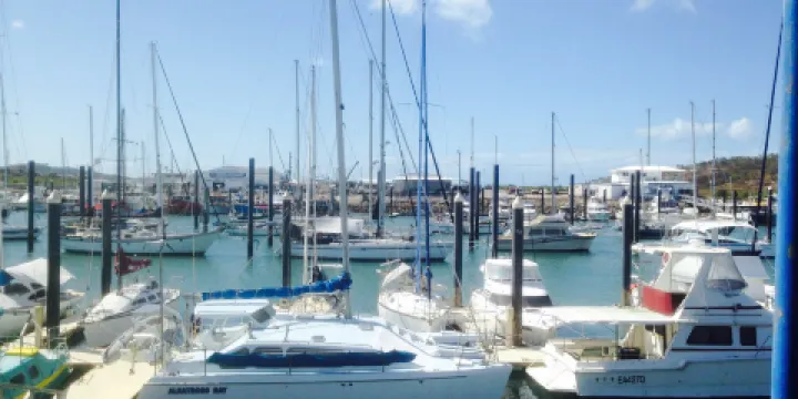 Birds Fish Bar - Bowen Fishermans Seafood Company PTY. LTD.