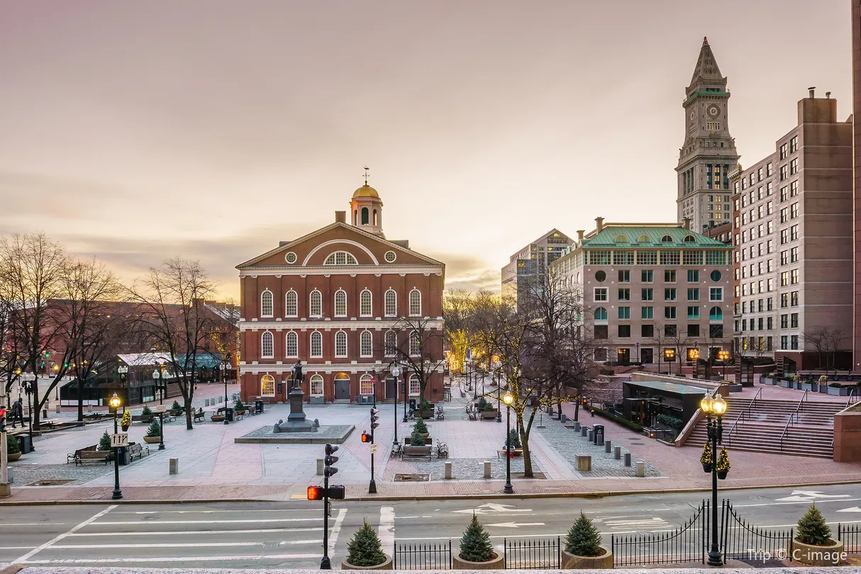 2_Faneuil Hall Marketplace