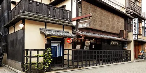 Gion Junidanya Main Store