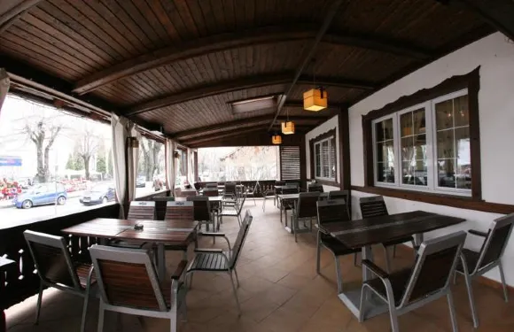 蒙大拿州派森尼旅館