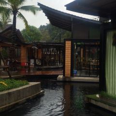 May & Zin Restaurant User Photo