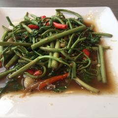Somboon (Siam Square One) User Photo