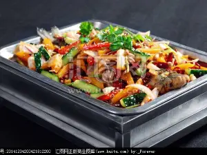 大石坝烤脑花烤鱼火爆(奥嘉店)