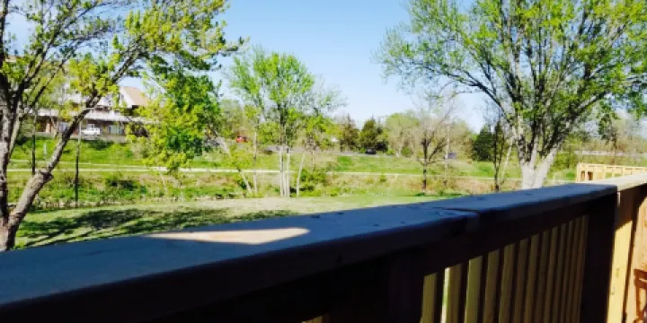 Treehouse Pub & Eatery