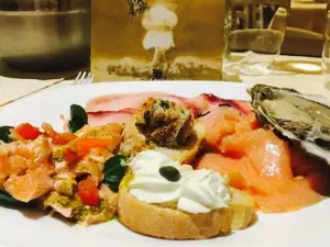 Upupa Coffee Wine Restaurant