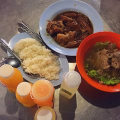 Chang Phueak Pork Leg Rice User Photo