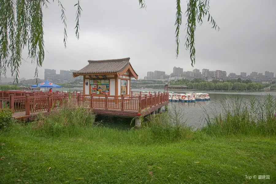 Qujiangchi Site Park