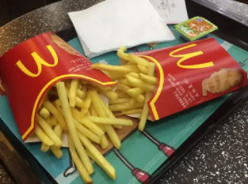 麦当劳(台山环市路得来速店)