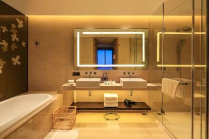 烟台荣祥海鲜酒店·荣祥海鲜(烟台山公园店)