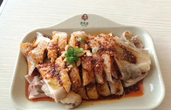 李先生牛肉麵(民主路餐廳)