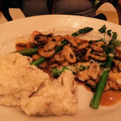 LOEWY 여행 사진