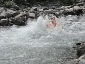 Rafting in Shunhuang Mountain