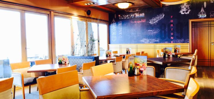 Happy Bar & Grill Port Varna