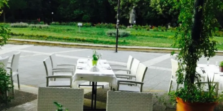 Mikro Palati - Ola sti Gastra