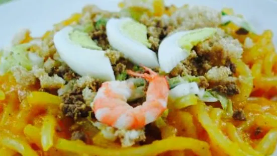 Pansit Malabon by Country Noodles