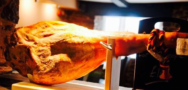 Los Reyes Tapas & Wine Bar