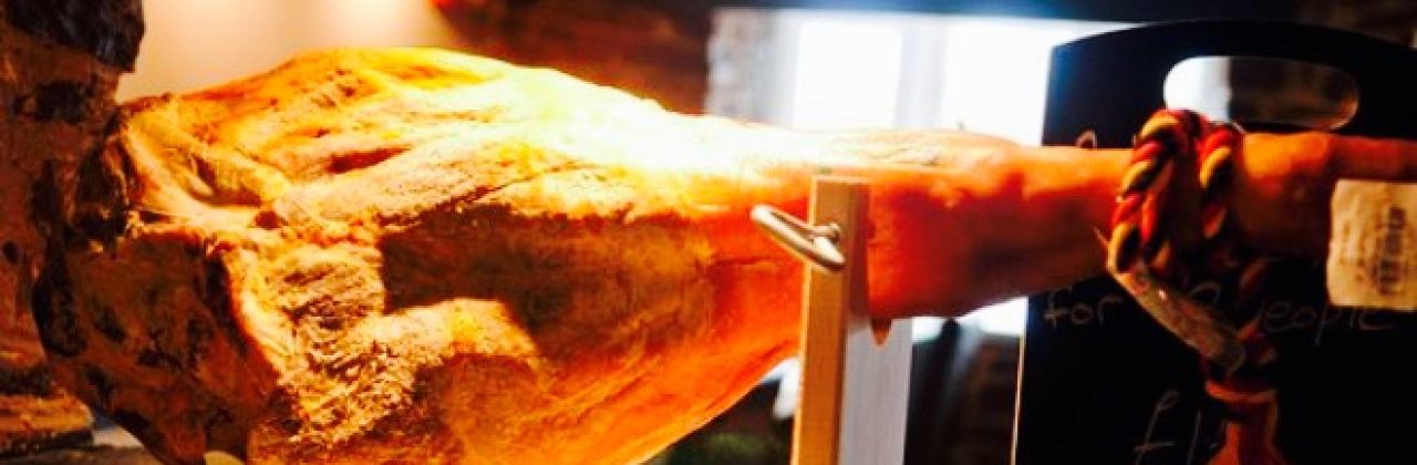 Los Reyes Tapas & Wine Bar