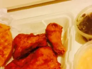 5 Brothers Fried Chicken & Waffles
