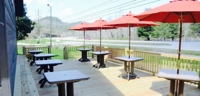 Apple Valley Mountain Village & Cafe