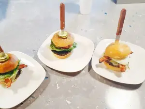 Paradise Craft House & Grill