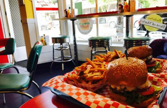 Phyllis' Giant Burgers