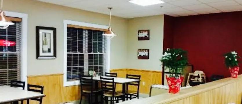 Nik & Charlie's Pizzeria