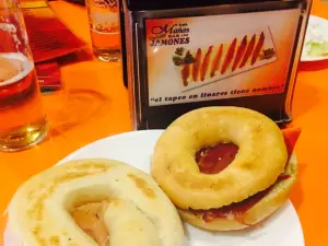 Cafe Manas Bar Los Jamones
