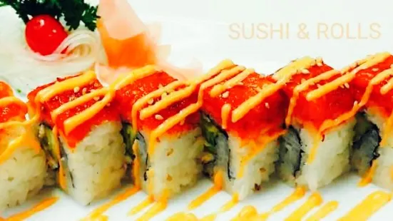 Sushi & Rolls