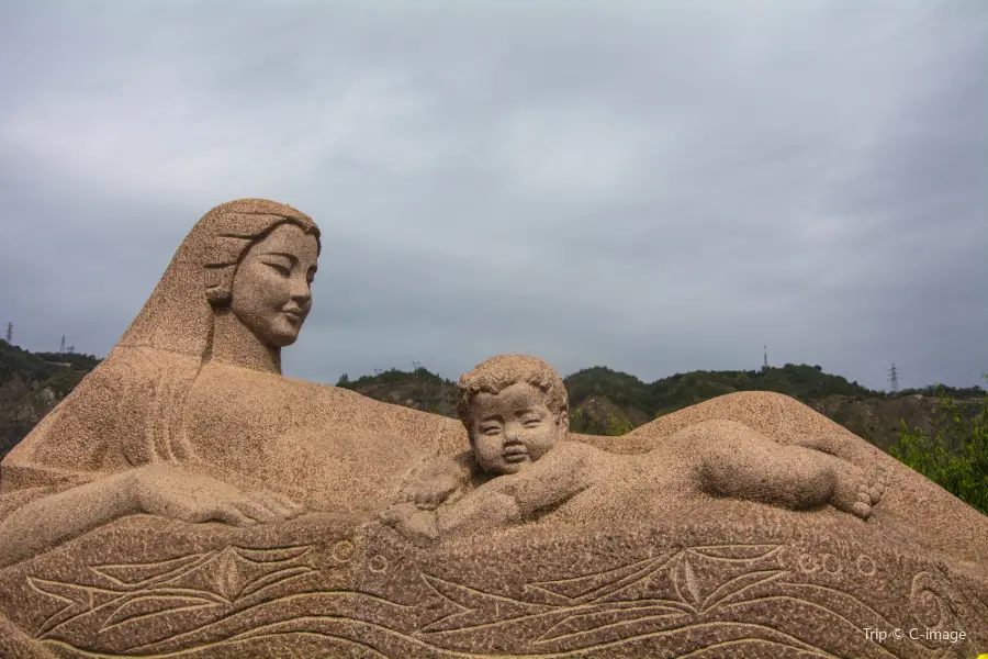 Yellow River Mother Sculpture
