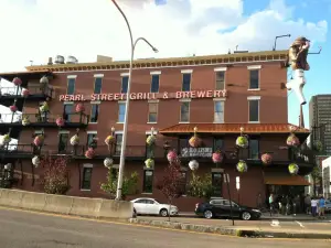 Pearl Street Grill & Brewery