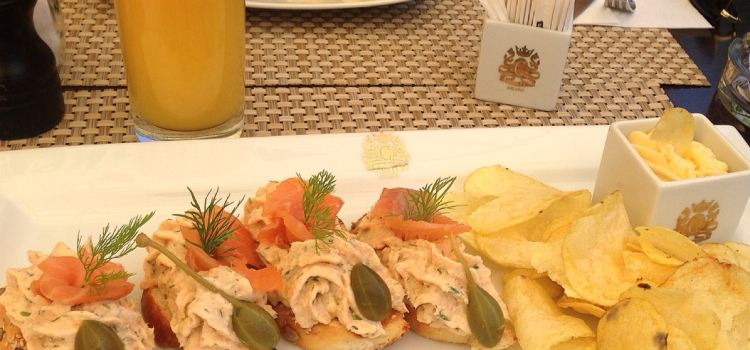 C House Lounge Cafe Galati