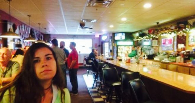 Weasy's Lounge & Grille