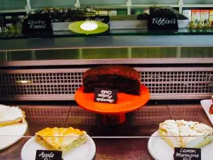 Saverys Licensed Cafe