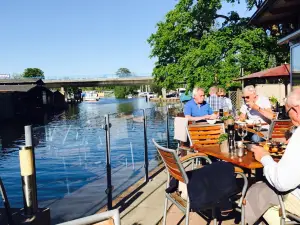 Restaurant Fackelgarten am Fluss