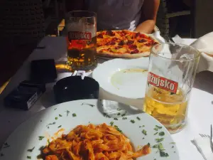 Restaurant Pizzeria VAL