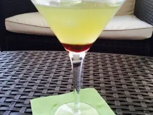 Bar Garden Post