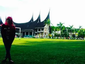 KAYU MANIS GARDEN RESTO & GALERY