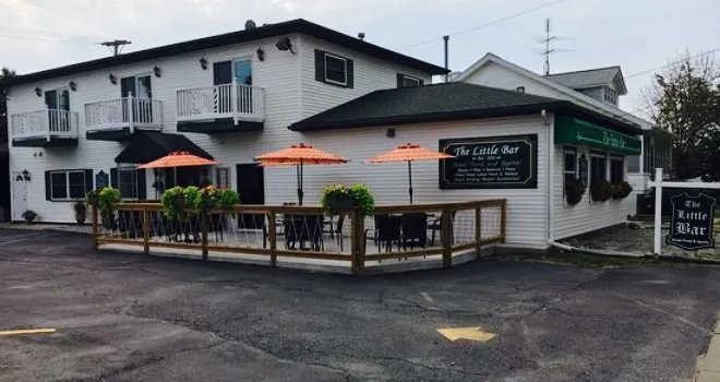 The Little Bar Restaurant of Marine City