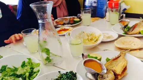 Mobarsham Resturant in อาเกร
