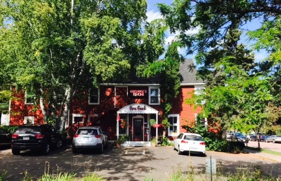 Greunke's First Street Inn & Dining