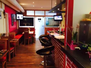Cafe Restaurant Varoli
