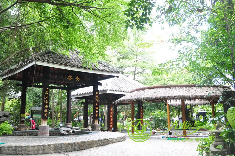 Jiuquwan Hot Spring